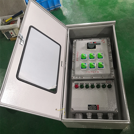 防爆雙門控制箱、氣體防爆控制箱、電機(jī)防爆控制箱、天然氣防爆配電箱、煉化廠用防爆照明配電箱