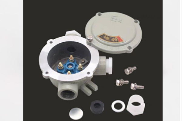 防爆接線盒內(nèi)部圖，防爆三通接線盒，防爆直通接線盒，防爆過線盒，AH型號防爆接線盒穿線盒過線盒