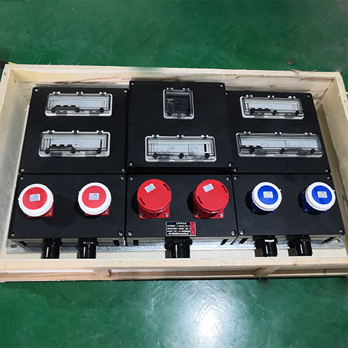 防爆防腐配電箱，現(xiàn)場防爆防腐配電箱，化工防爆防腐配電箱，三防防爆配電箱，戶外防爆防腐配電箱