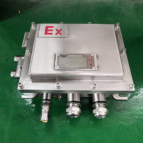 不銹鋼燃?xì)夥糠辣刂葡洌?鍋爐房防爆不銹鋼接線箱，鍋爐房事故防爆控制箱，電加熱鍋爐房防爆動力配電箱